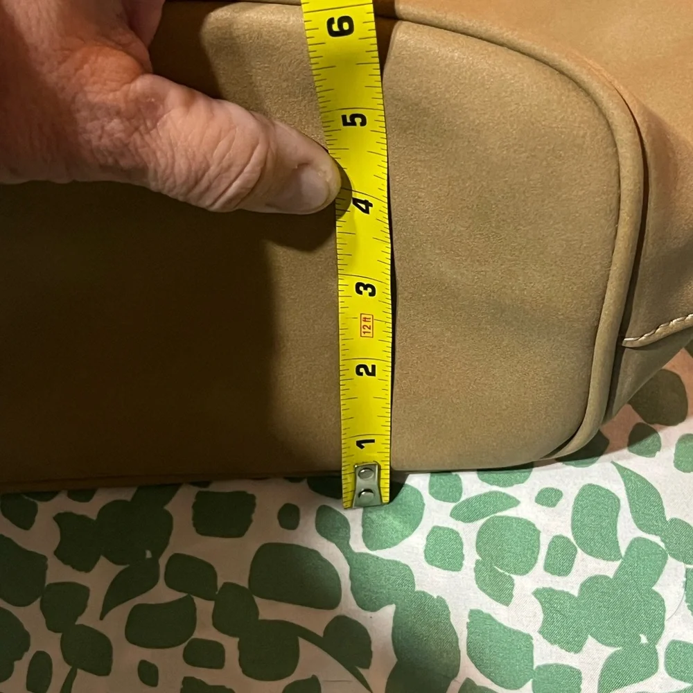 London Fog Classic Tan Laptop Bag